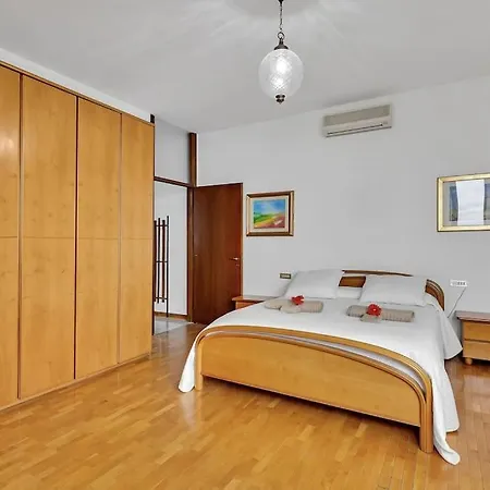 Alessia's Flat - Sesto דירה ססטו סן ג'ובני